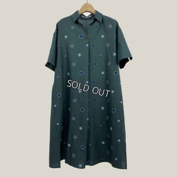 画像2: [PINETA]水玉刺繍シャツワンピース (2)