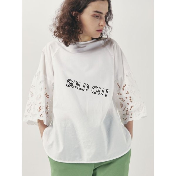 画像2: [PINETA]シャツ・ブラウス袖口スカラ刺繍使いブラウス (2)