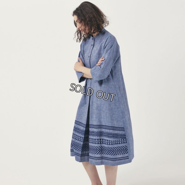 画像1: [PINETA]ワンピース裾刺繍入り７分袖ワンピース (1)