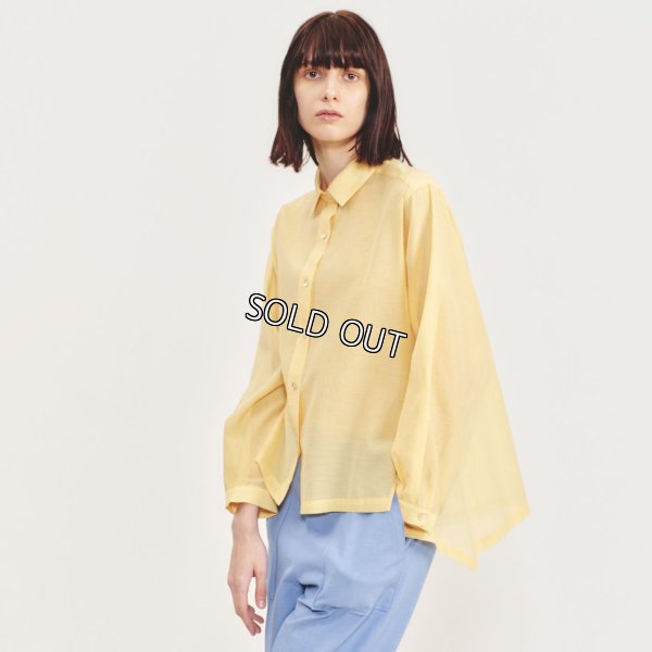 画像1: [PINETA]シャツ・ブラウス 後身頃ギャザー入りシャツ型ブラウス (1)