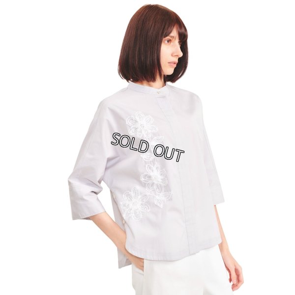 画像1: [PINETA]シャツ・ブラウス コード刺繍入りノーカラーブラウス (1)