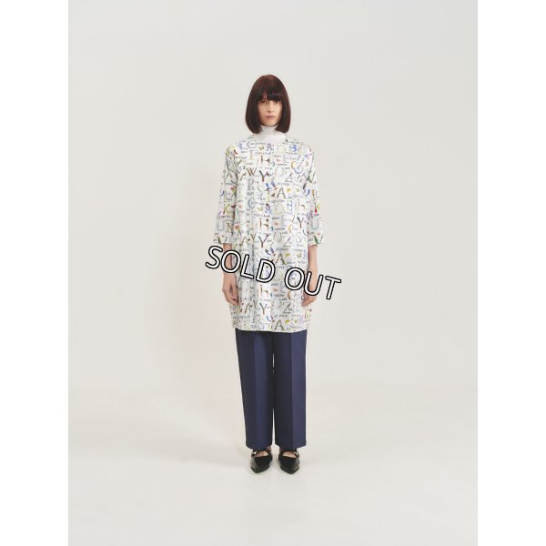 画像2: [PINETA]シャツ・ブラウス 丈長脇ギャザーデザインブラウス (2)